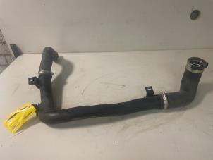Gebruikte Intercooler Slang Ford Kuga III (DFK) 1.5 EcoBoost 12V 120 Prijs € 75,00 Margeregeling aangeboden door DVZ Carparts