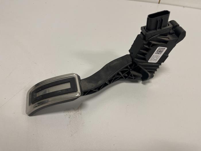 Gebruikte Gaspedaalpositie Sensor Volkswagen Golf VII (AUA) 2.0 R 4Motion 16V Prijs € 19,00 Margeregeling aangeboden door DVZ Carparts