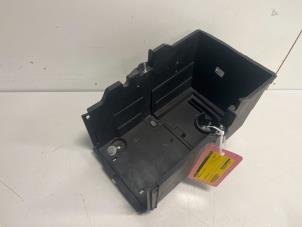 Gebruikte Accubak Ford Kuga II 1.5 EcoBoost 16V 182 4x4 Prijs € 29,99 Margeregeling aangeboden door DVZ Carparts