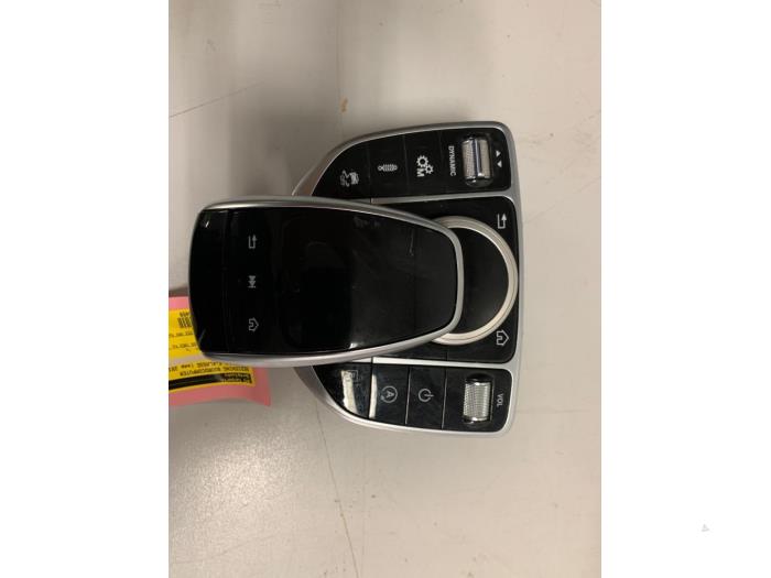 Gebruikte Bediening boordcomputer Mercedes E AMG (R238) 3.0 E-53 AMG EQ Boost 24V 4-Matic+ Prijs € 149,99 Margeregeling aangeboden door DVZ Carparts