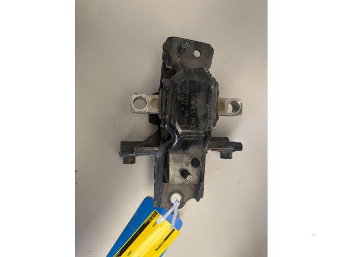 Gebruikte Motorsteun Volkswagen Polo IV (9N1/2/3) 1.2 Prijs € 19,99 Margeregeling aangeboden door DVZ Carparts