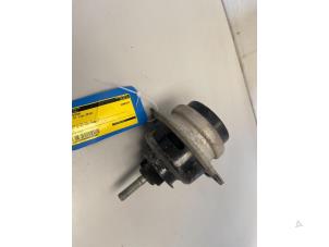 Gebruikte Motorsteun Audi Q7 (4LB) 4.2 TDI V8 32V Tiptronic Prijs € 29,99 Margeregeling aangeboden door DVZ Carparts