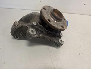 Gebruikte Fusee links-voor Volkswagen Passat Variant (365) 2.0 TDI 16V 140 Prijs € 29,99 Margeregeling aangeboden door DVZ Carparts