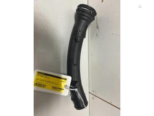 Gebruikte Intercooler Buis Opel Corsa F (UB/UH/UP) 1.2 Turbo 12V 100 Prijs € 25,00 Inclusief btw aangeboden door DVZ Carparts