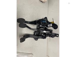 Gebruikte Pedalen Set Peugeot 208 II (UB/UH/UP) 1.2 Vti 12V PureTech 75 Prijs € 189,99 Margeregeling aangeboden door DVZ Carparts