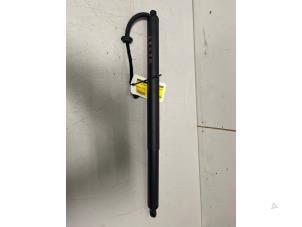 Gebruikte Achterklep motor Volkswagen ID.4 (E21) GTX 4Motion 77 kWh Prijs € 235,95 Inclusief btw aangeboden door DVZ Carparts