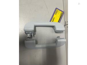 Gebruikte Handgrepenset Opel Corsa F (UB/UH/UP) 1.2 12V 75 Prijs € 19,99 Inclusief btw aangeboden door DVZ Carparts