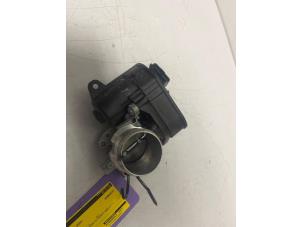 Gebruikte Gasklephuis Opel Corsa F (UB/UH/UP) 1.2 Turbo 12V 100 Prijs € 49,99 Margeregeling aangeboden door DVZ Carparts