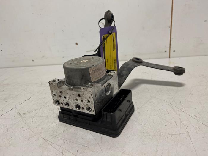 Gebruikte ABS Pomp Ford Fiesta 7 1.1 Ti-VCT 12V 75 Prijs € 229,98 Inclusief btw aangeboden door DVZ Carparts
