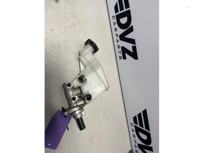 Gebruikte Hoofdremcilinder Hyundai i30 (GDHB5) 1.4 16V Prijs € 49,99 Margeregeling aangeboden door DVZ Carparts