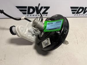 Gebruikte Rembol Ford Fiesta 7 1.0 EcoBoost 12V Prijs € 47,24 Margeregeling aangeboden door DVZ Carparts