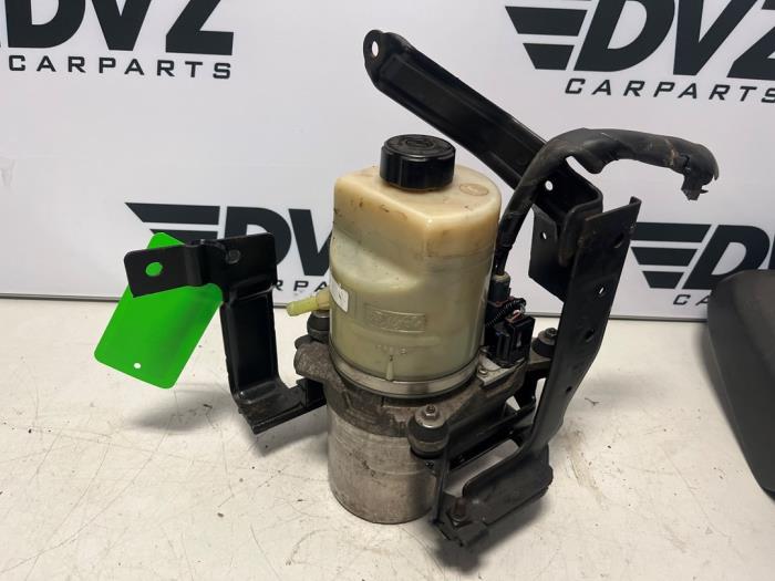 Gebruikte Servopomp Ford Kuga I 2.0 TDCi 16V 140 4x4 Prijs € 149,99 Margeregeling aangeboden door DVZ Carparts