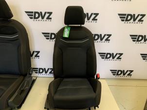 Gebruikte Stoel rechts Seat Arona (KJX) 1.0 TSI 12V Prijs € 241,99 Inclusief btw aangeboden door DVZ Carparts