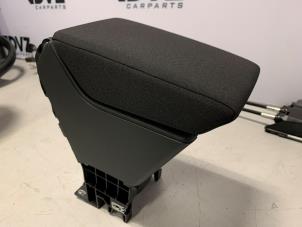 Gebruikte Armsteun Seat Arona (KJX) 1.0 TSI 12V Prijs € 149,99 Inclusief btw aangeboden door DVZ Carparts