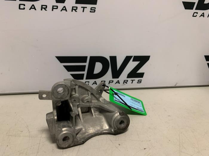 Gebruikte Motorsteun Ford Fiesta 7 1.1 Ti-VCT 12V 75 Prijs € 24,19 Inclusief btw aangeboden door DVZ Carparts