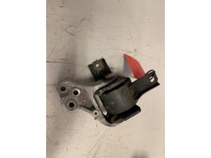 Gebruikte Motorsteun Mitsubishi Lancer Sportback (CX) 1.6 MIVEC 16V Prijs € 39,99 Margeregeling aangeboden door DVZ Carparts