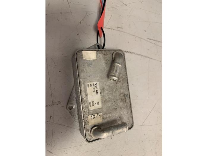 Gebruikte Oliekoeler Volkswagen Golf VIII (CD1) 1.4 eHybrid 16V Prijs € 45,00 Margeregeling aangeboden door DVZ Carparts