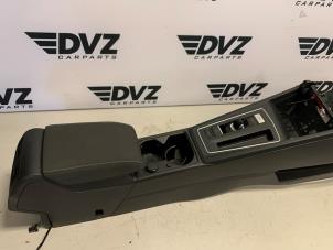 Gebruikte Middenconsoles Volkswagen Golf VIII (CD1) 1.4 eHybrid 16V Prijs € 224,98 Margeregeling aangeboden door DVZ Carparts