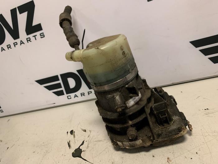 Gebruikte Servopomp Volvo XC60 I (DZ) Prijs € 65,00 Margeregeling aangeboden door DVZ Carparts