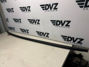 Gebruikte Roofrail rechts Mercedes C Estate AMG (S205) C-63 S,Edition 1 AMG 4.0 V8 Biturbo Prijs € 151,25 Inclusief btw aangeboden door DVZ Carparts