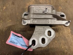 Gebruikte Motorsteun Ford Puma 1.0 Ti-VCT EcoBoost mHEV 12V Prijs € 35,00 Margeregeling aangeboden door DVZ Carparts