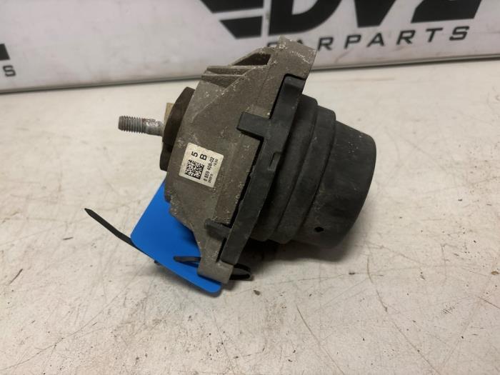 Gebruikte Motorrubber BMW 1 serie (F20) 118i 1.5 TwinPower 12V Prijs € 19,00 Margeregeling aangeboden door DVZ Carparts