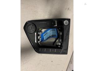 Gebruikte Handrem schakelaar Volkswagen Tiguan Allspace (BW2) Prijs € 108,89 Inclusief btw aangeboden door DVZ Carparts