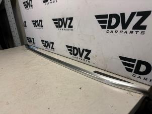 Gebruikte Dakrail links Volkswagen Tiguan Allspace (BW2) Prijs € 66,55 Inclusief btw aangeboden door DVZ Carparts