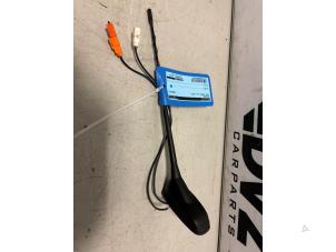 Gebruikte Antenne Opel Corsa F (UB/UH/UP) 1.2 Turbo 12V 100 Prijs € 29,98 Inclusief btw aangeboden door DVZ Carparts