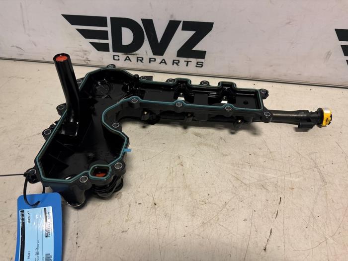 Gebruikte Kleppendeksel Opel Corsa F (UB/UH/UP) 1.2 Turbo 12V 100 Prijs € 84,69 Inclusief btw aangeboden door DVZ Carparts