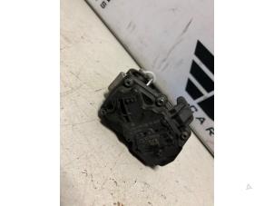 Gebruikte Gasklephuis Mercedes GLC Coupe (C253) 2.0 300de 16V 4-Matic Prijs € 45,00 Margeregeling aangeboden door DVZ Carparts