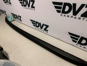 Gebruikte Dakrail links Ford Kuga III (DFK) 1.5 EcoBoost 12V 150 Prijs € 99,99 Margeregeling aangeboden door DVZ Carparts