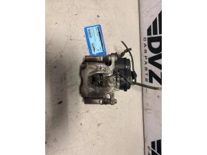 Gebruikte Remklauw (Tang) rechts-achter Audi A4 (B9) 2.0 40 TFSI Mild hybrid 16V Prijs € 60,48 Inclusief btw aangeboden door DVZ Carparts