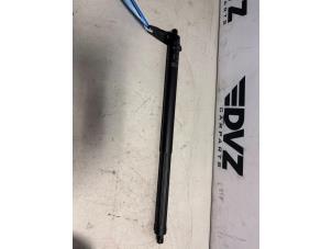 Gebruikte Kofferdekseldemper rechts-achter Volkswagen Tiguan (CT1) 1.5 eTSI 150 Prijs € 78,65 Inclusief btw aangeboden door DVZ Carparts