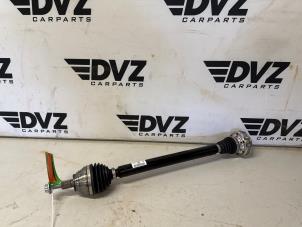 Gebruikte Aandrijfas links-voor Volkswagen Golf VIII Variant (GC5) 2.0 TDI BlueMotion 16V Prijs € 49,99 Inclusief btw aangeboden door DVZ Carparts