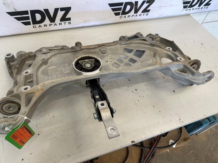 Gebruikte Subframe Volkswagen Multivan T7 1.4 eHybrid 16V Prijs € 450,00 Inclusief btw aangeboden door DVZ Carparts