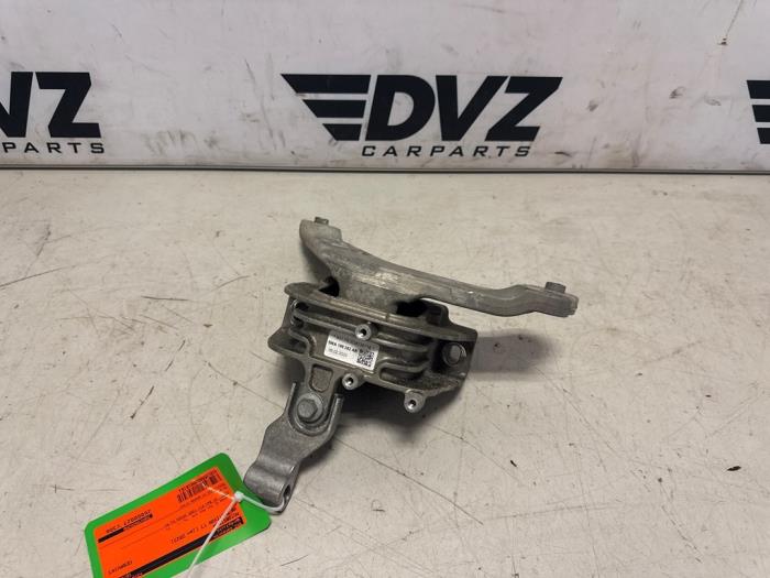 Gebruikte Motorrubber Volkswagen Multivan T7 1.4 eHybrid 16V Prijs € 45,00 Inclusief btw aangeboden door DVZ Carparts