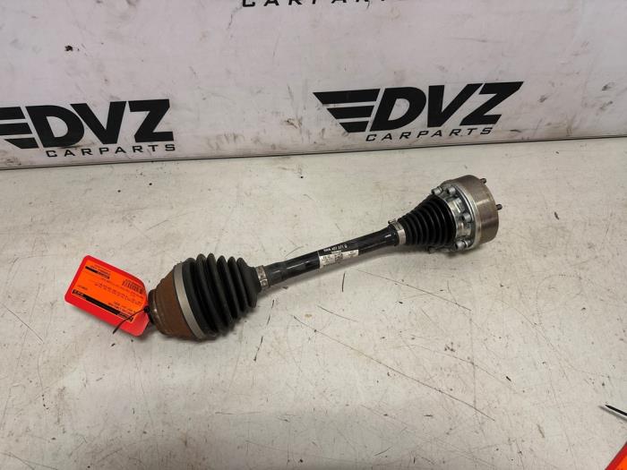 Gebruikte Aandrijfas links-voor Volkswagen Golf VIII (CD1) 1.5 eTSI 16V Prijs € 121,00 Inclusief btw aangeboden door DVZ Carparts