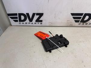 Gebruikte Wireless charger Mercedes GLA AMG (H247) 2.0 45 S AMG Turbo 16V 4-Matic+ Prijs € 120,00 Inclusief btw aangeboden door DVZ Carparts