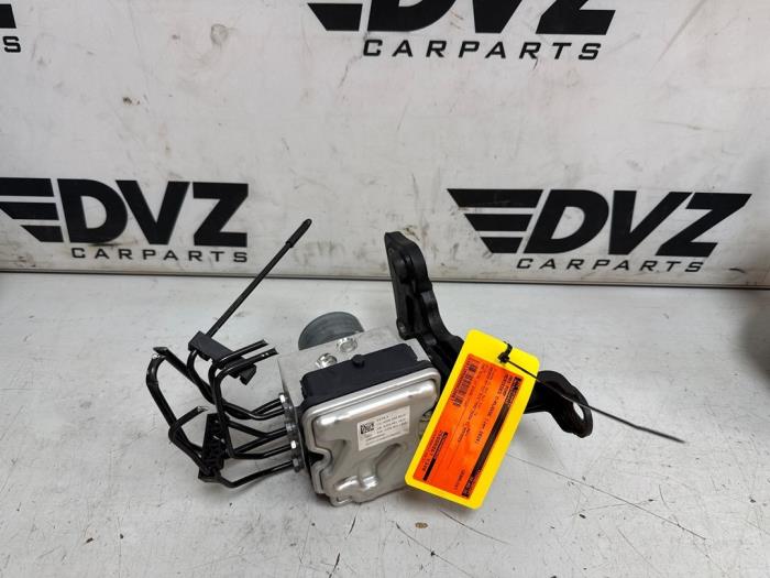Gebruikte ABS Pomp Mercedes C Estate (S206) C-200d 2.0 Turbo 16V Prijs € 350,00 Inclusief btw aangeboden door DVZ Carparts