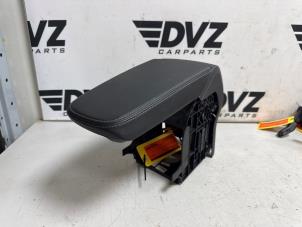 Gebruikte Armleuning Skoda Octavia Combi (NXAC) 1.5 TSI e-TEC 16V Prijs € 200,00 Inclusief btw aangeboden door DVZ Carparts