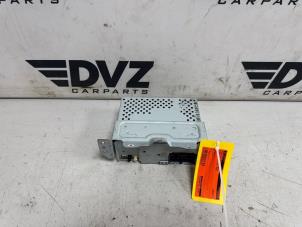 Gebruikte Regelunit Multi Media Ford Fiesta 7 1.0 EcoBoost 12V 125 Prijs € 99,99 Margeregeling aangeboden door DVZ Carparts