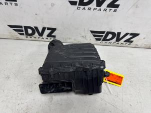 Gebruikte Luchtfilterhuis Volkswagen Polo VI (AW1) 1.0 TSI 12V Prijs € 80,01 Inclusief btw aangeboden door DVZ Carparts