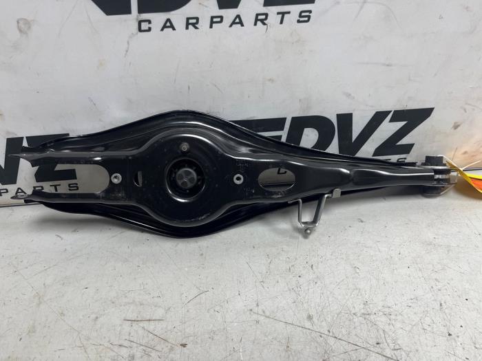 Veerschotel links-achter van een Volkswagen Golf VIII (CD1) 1.4 TSI 16V 2025