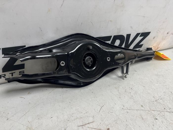 Veerschotel links-achter van een Volkswagen Golf VIII (CD1) 1.4 TSI 16V 2025