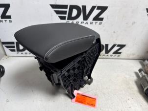 Gebruikte Armleuning Volkswagen T-Cross 1.0 TSI 95 12V Prijs € 49,99 Inclusief btw aangeboden door DVZ Carparts