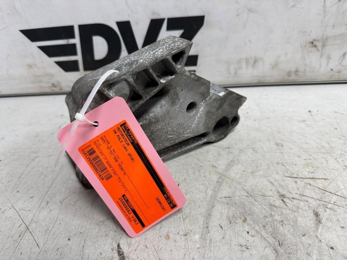 Gebruikte Motorrubber Volkswagen Polo VI (AW1) 1.6 TDI 16V 80 Prijs € 14,99 Margeregeling aangeboden door DVZ Carparts