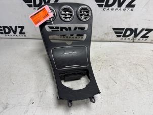 Gebruikte Middenconsoles Mercedes C Estate AMG (S205) C-63 AMG 4.0 V8 Biturbo Prijs € 250,00 Margeregeling aangeboden door DVZ Carparts