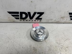 Gebruikte Naafkapje Mercedes C Estate AMG (S205) C-63 AMG 4.0 V8 Biturbo Prijs € 49,99 Margeregeling aangeboden door DVZ Carparts