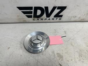 Gebruikte Naafkapje Mercedes C Estate AMG (S205) C-63 AMG 4.0 V8 Biturbo Prijs € 49,99 Margeregeling aangeboden door DVZ Carparts